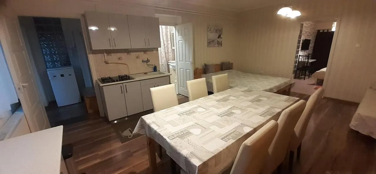 Oazis Apartmanhaz Hajduszoboszlo 0*,  Hungary