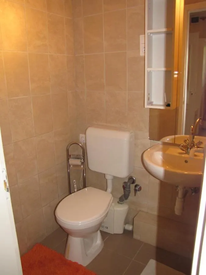 Oazis Apartmanhaz Hajduszoboszlo 0*,