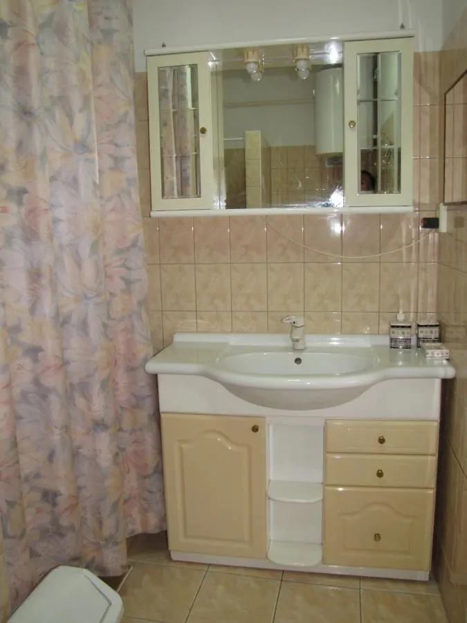 Oazis Apartmanhaz Hajduszoboszlo 0*,  Hungary