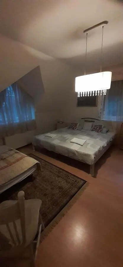 Oazis Apartmanhaz Hajduszoboszlo Apartment