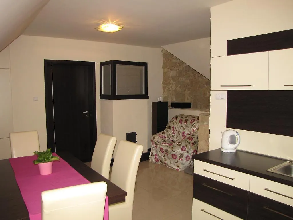Oazis Apartmanhaz Hajduszoboszlo